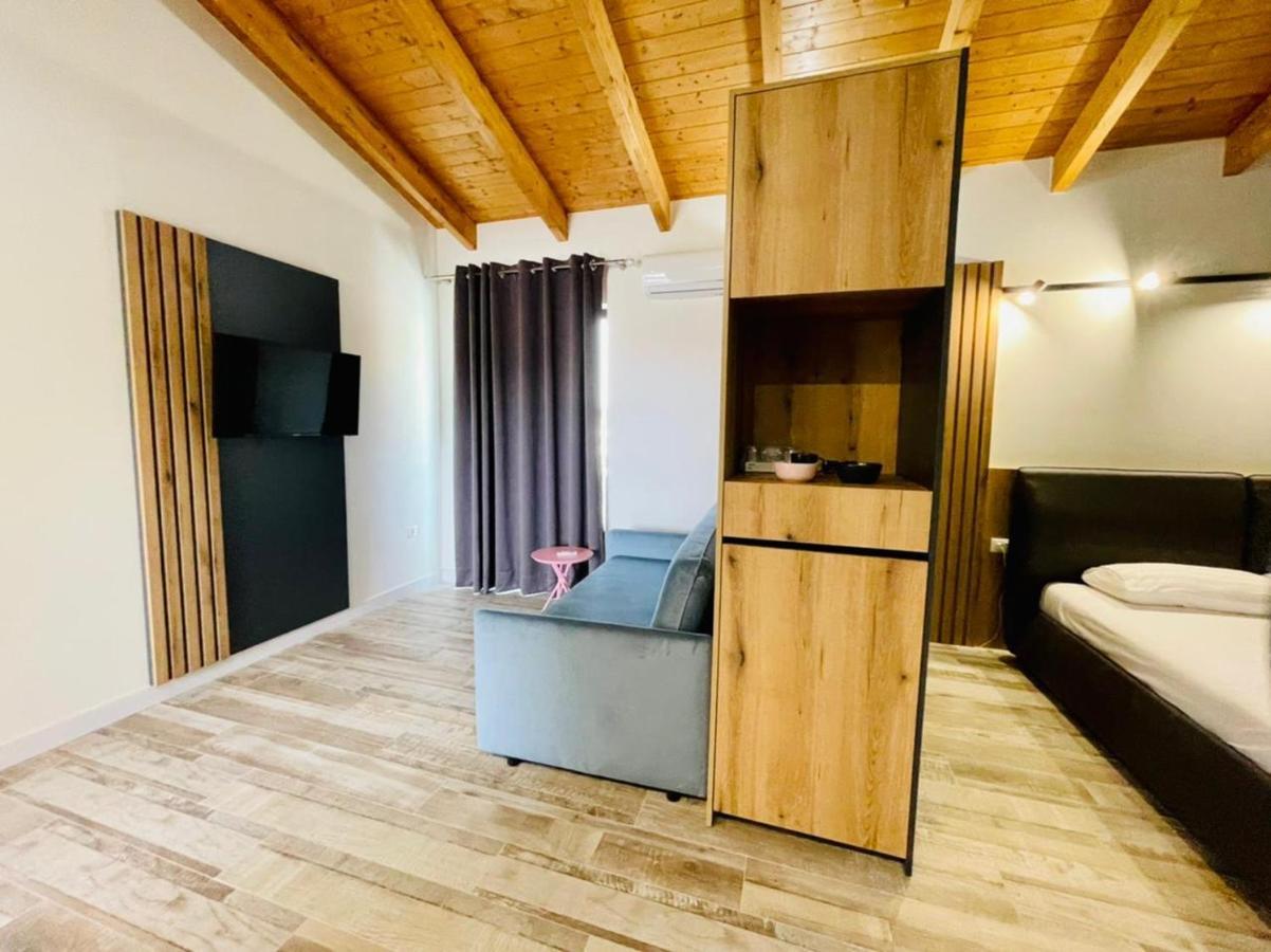 Adriatik Hotel Avlonya Dış mekan fotoğraf